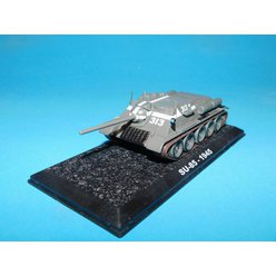 SU-85 - 1945